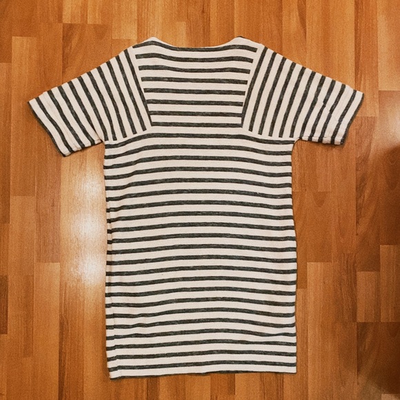❤️4/$40 SALE! ❤️ Banana Republic T Shirt Dress - Picture 4 of 7